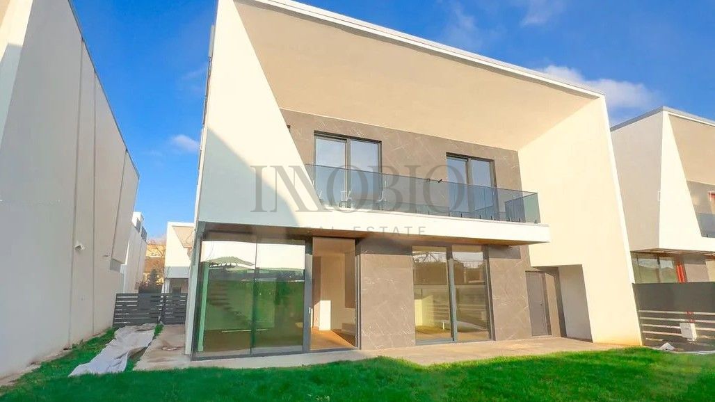 Vila 5 Camere | Rooftop Pool | Smart Home | - Poză 2