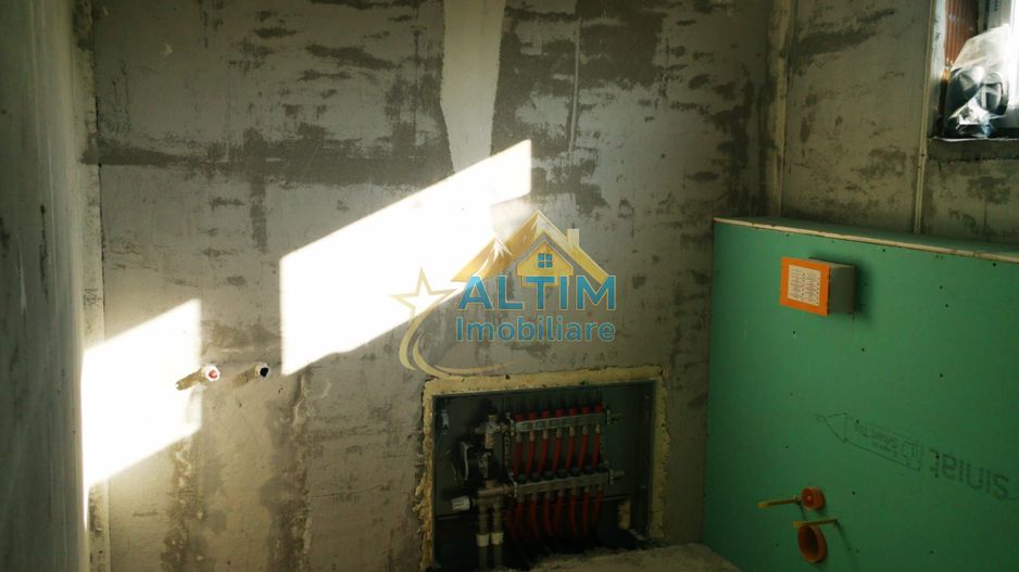 OPORTUNITATE: De vânzare - Casă nouă în cartier Izvor - Poză 16