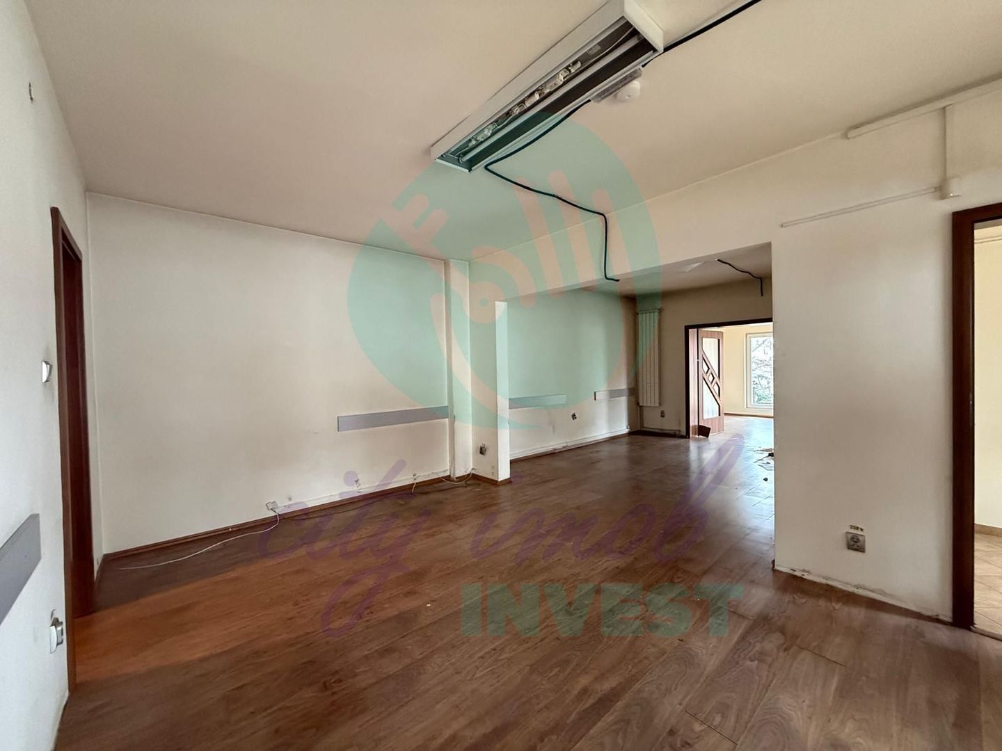 Imobil mixt renovat 184 mp | Locuință / birou / showroom | Zonă centrală Carol - Poză 2