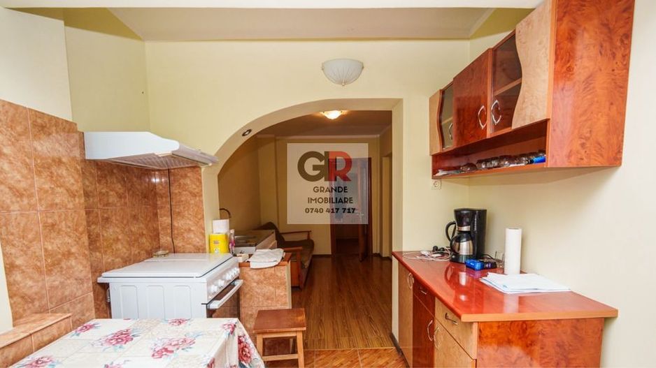 Str Victoriei - Apartament 2 cam decomandat Central - Poză 5