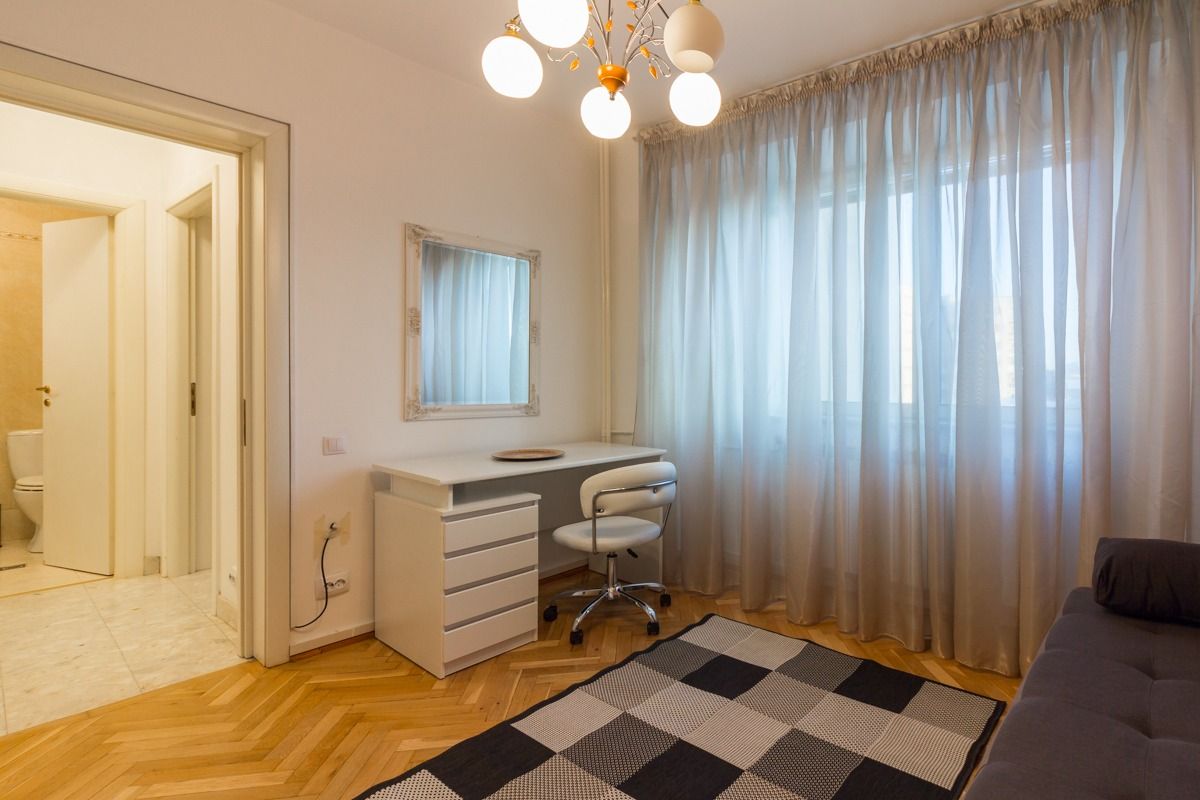 4 Camere de inchiriat, zona Libertății-vedere CASA POPORULUI - Poză 12