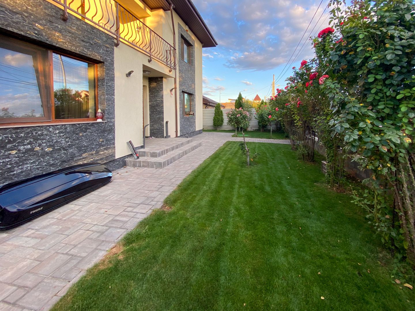 Descoperă Eleganța și Rafinamentul: Vila de Vis pe un lot generos - Poză 6