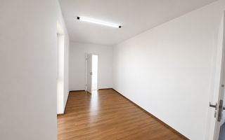 COMISION 0%, Spatiu de Birou 22 mp, SAD, Camera + Baie, Zona Mehala - Poză 2