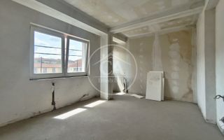Spatiu comercial de inchiriat de tip S+P+E in zona Rogerius, Oradea - Poză 13