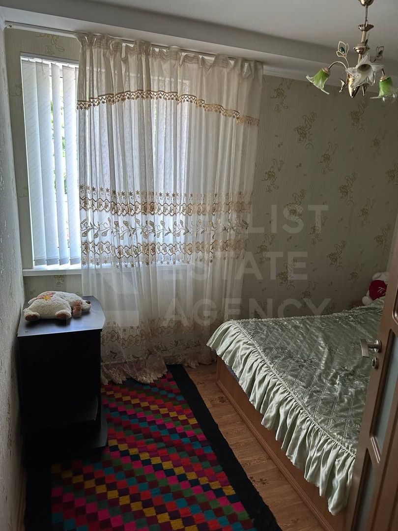 Vânzare 2 case pe un teritoriu, situată pe satul. Marandeni. - Poză 4