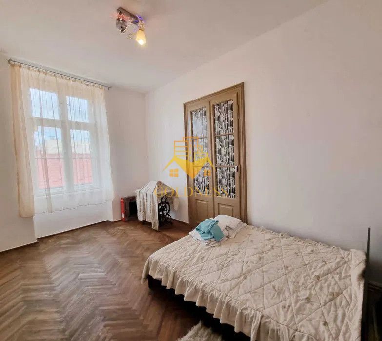 2 camere decomandate, Zona Ultracentrala, Piata Unirii, Central, Meron - Poză 1