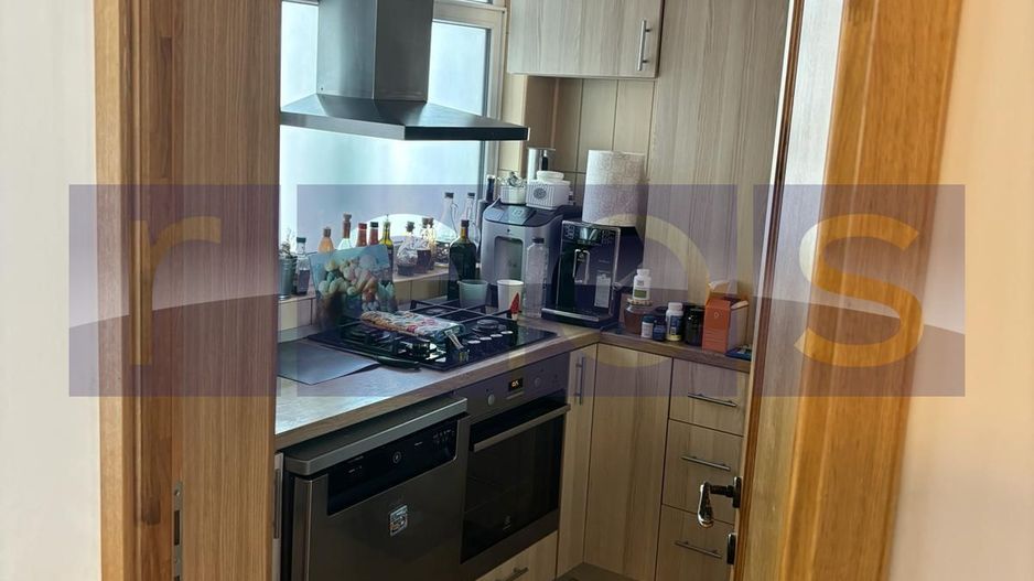 APARTAMENT DEOSEBIT DE VÂNZARE 5 CAMERE | VILA | ZONA CENTRALĂ - Poză 7