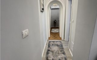 3 camere deosebit amenajat LUX  boxa curte acces auto - Poză 6