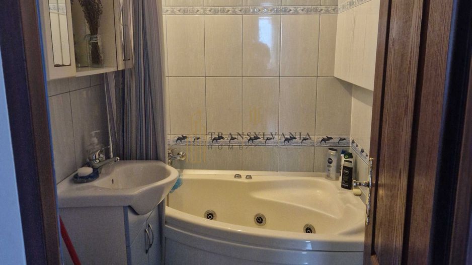 Apartament 3 camere - decomandat, mobilat, etaj 2/4, Cisnadie - Poză 7