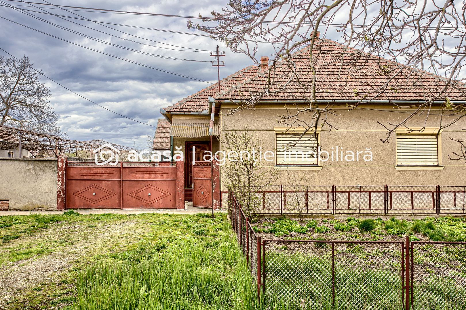 Casa cu 5 camere în Fântânele - Poză 1