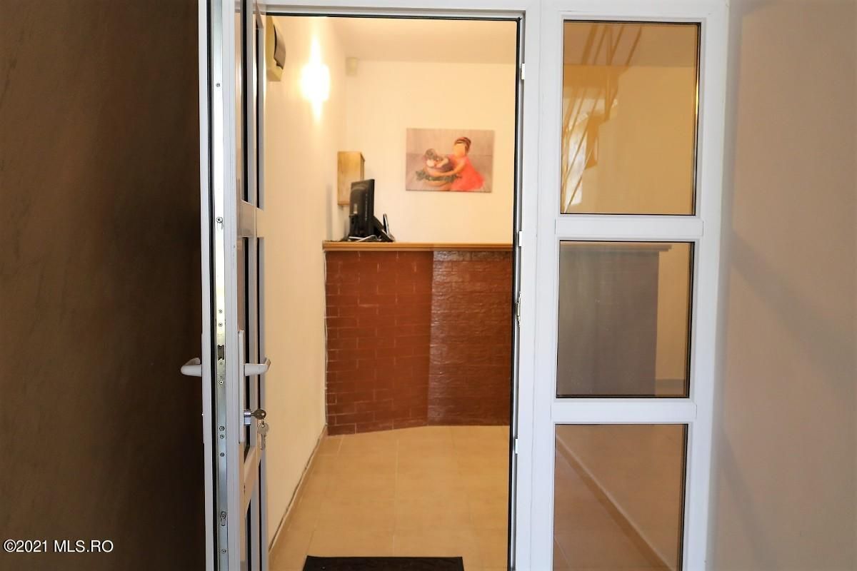 Mamaia Nord - Langa Mare, pensiune la cheie, 11 camere, 9 bai! - Poză 45