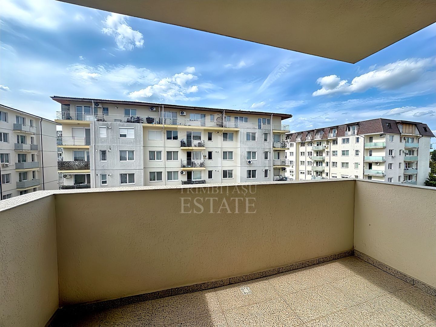 3 camere 88 mp 2 terase 2 băi 2 dressinguri etaj 3/4 lift Sos Cernica - Poză 9
