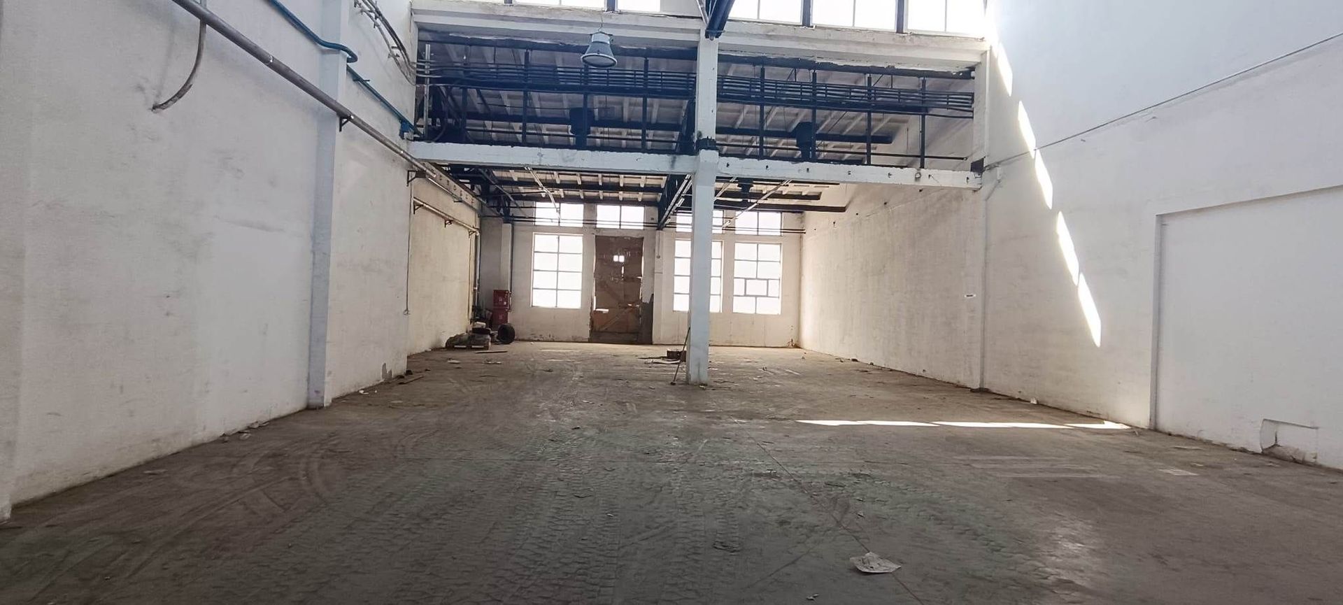 Hala si birouri cu suprafta de 370m-uzina 2 - Poză 1