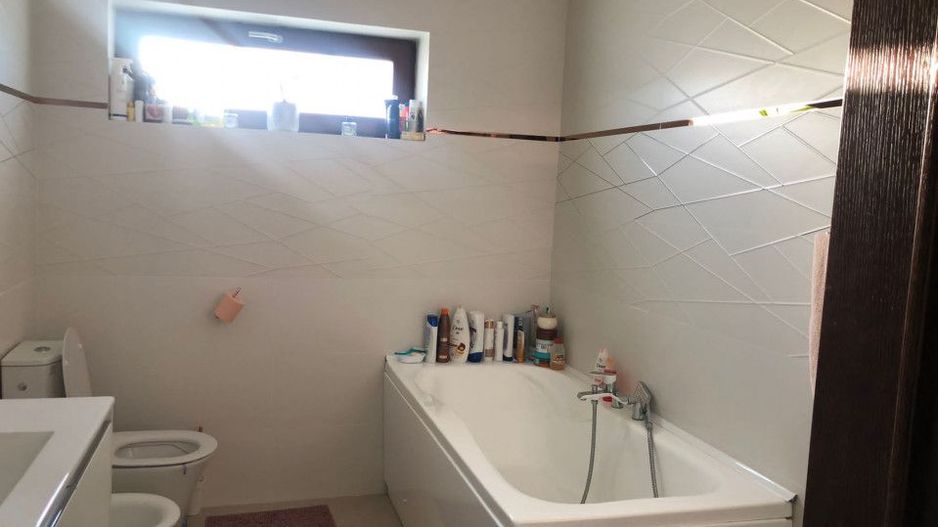 AZURA Imobiliare Pitesti - De Vanzare vila Platou Trivale - Poză 8