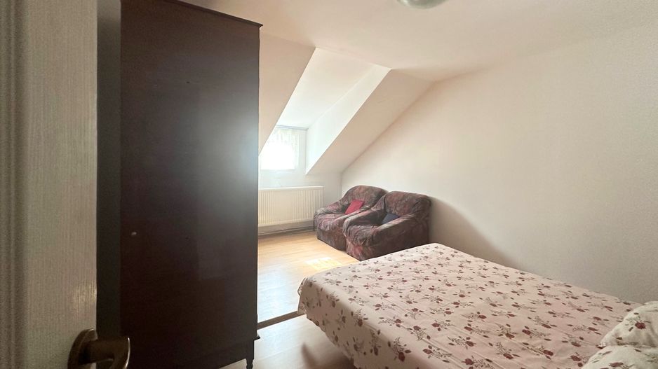 Vânzare casă Individuală 12 Camere la 5 minute de Castelul Bran - Poză 12