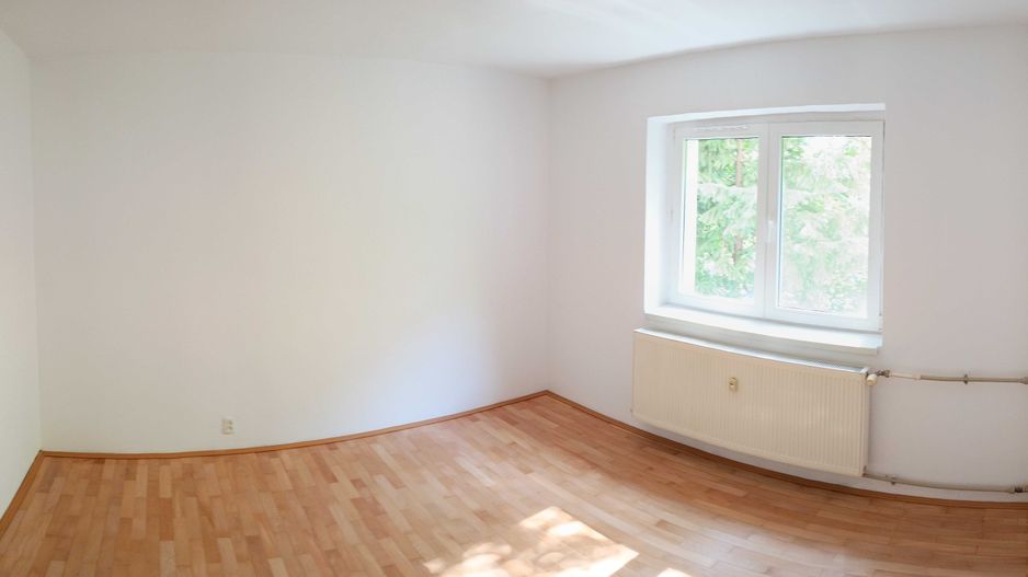 Apartament de vanzare 3 camere et. 2/10 Soseaua Giurgiului , Toporasi - Poză 2