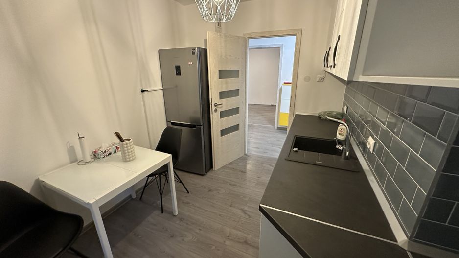 Apartament 3 camere  renovat in zona Lipovei - Poză 8