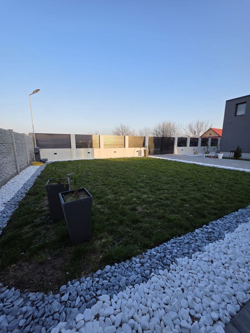 Casa- zona Metro - Poză 6