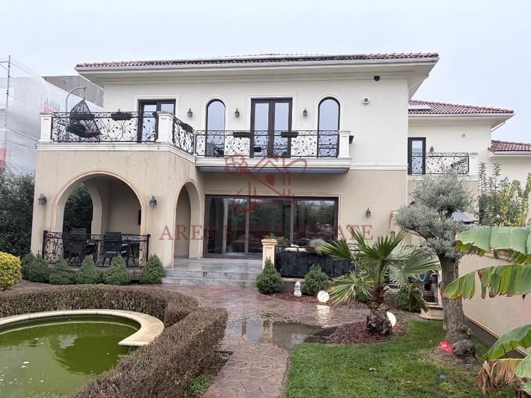 Vila deosebita cu piscina interioară - Poză 8