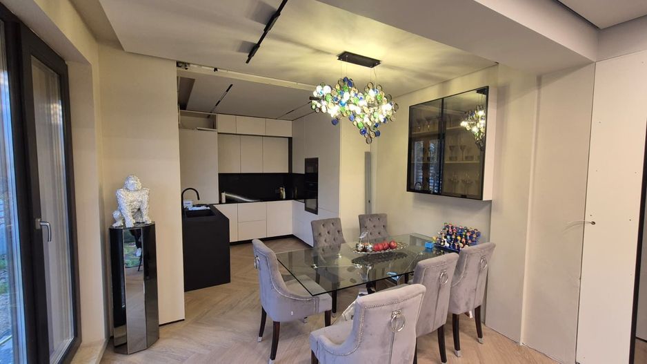 VILA NOUA | MOBILATA SI UTILATA | DAMAROAIA | LANGA PETROM CITY - Poză 41