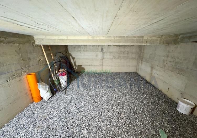 Casă parter în Bârnova, lângă pădure, teren 1000 mp - Poză 4
