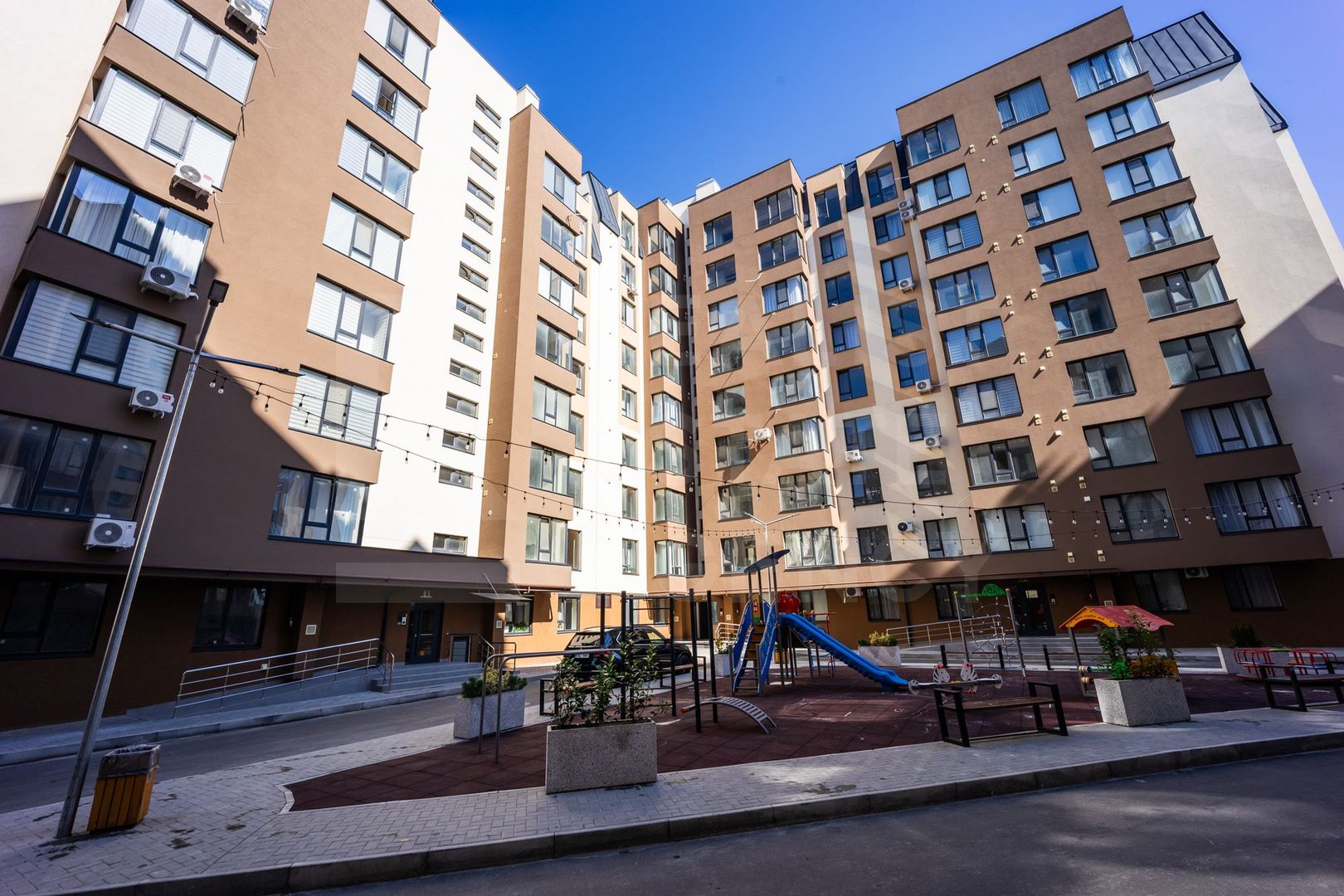 Vânzare apartament 2 camere 65 mp, str. Durlești - Poză 12