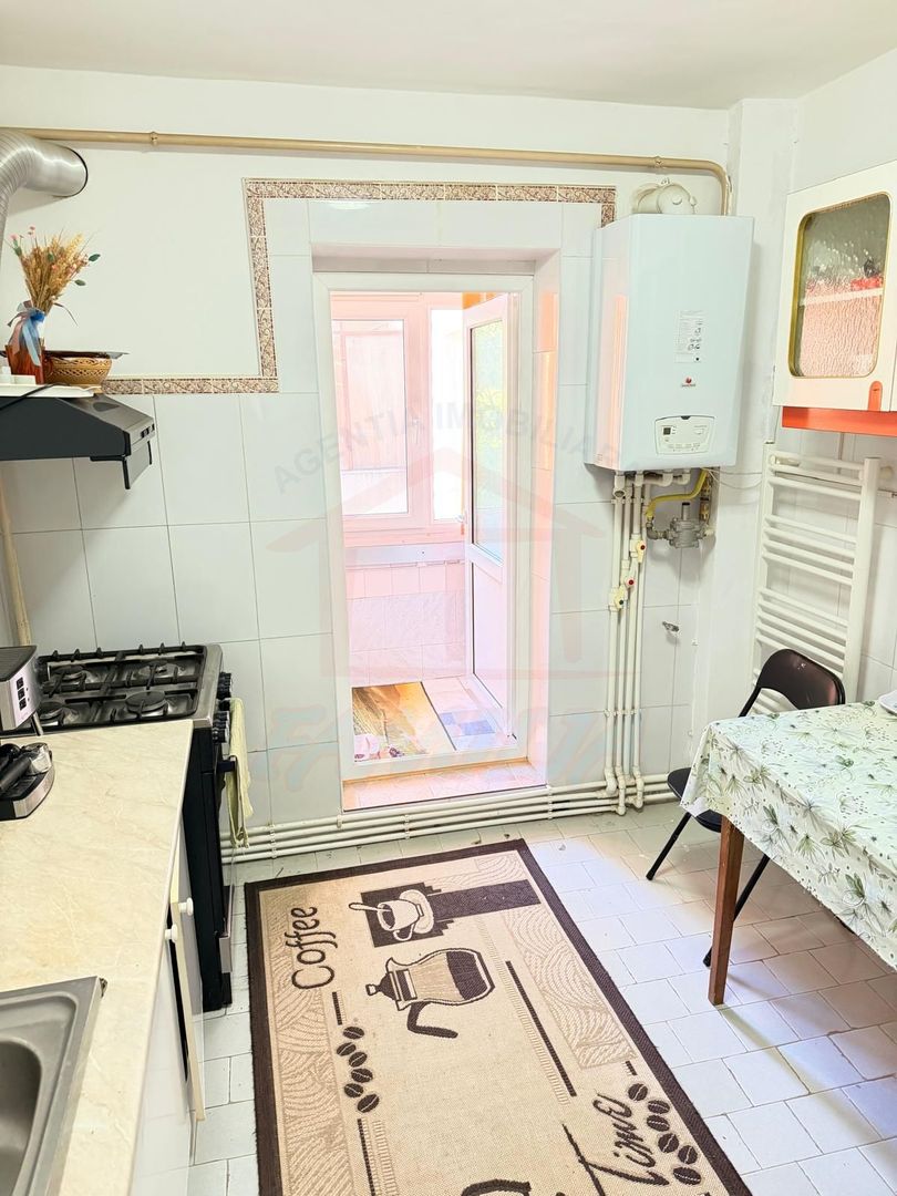 Inchiriem apartament cu 2 camere in Mazepa 2, et.3, pret 2000 de lei. - Poză 9