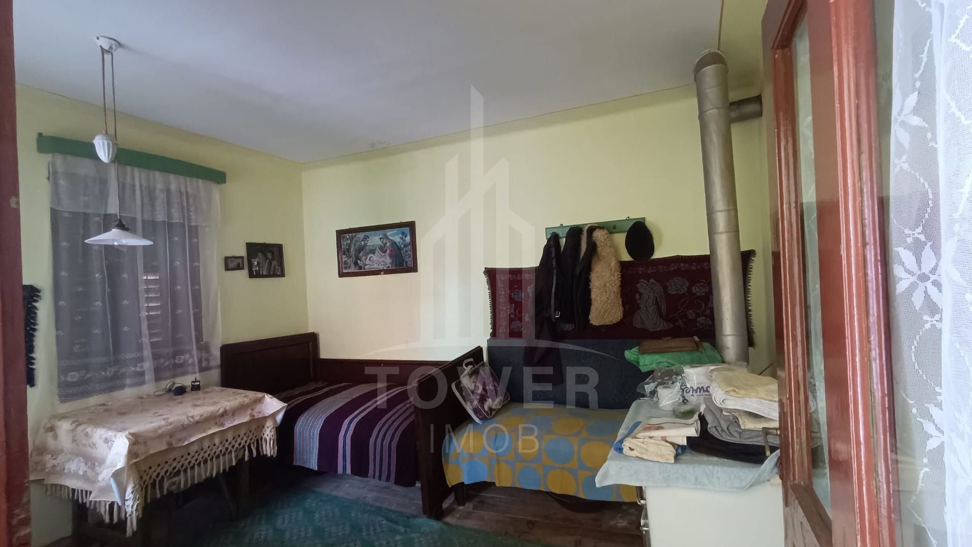Gospodărie tradițională de vânzare în Poiana Sibiului – doar 25.000 Euro - Poză 12