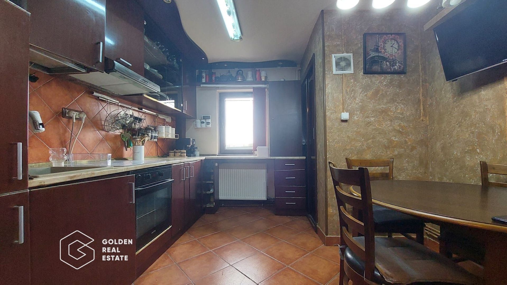 Apartament 3 camere, etaj 2, decomandat, zona Podgoria - Poză 3