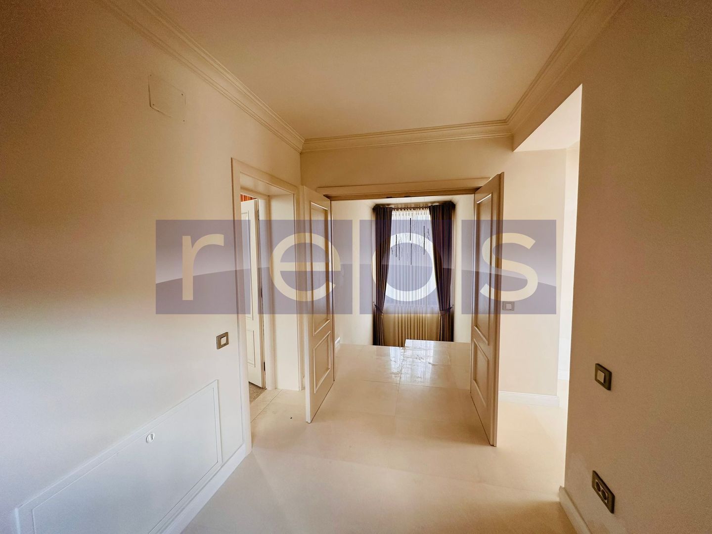 VILA DE LUX | BUFTEA LAC | 8 CAMERE - Poză 17