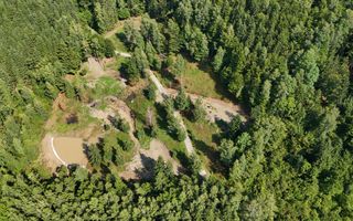 18000 mp de natura pura ,Lupeni, langa Straja - Poză 1