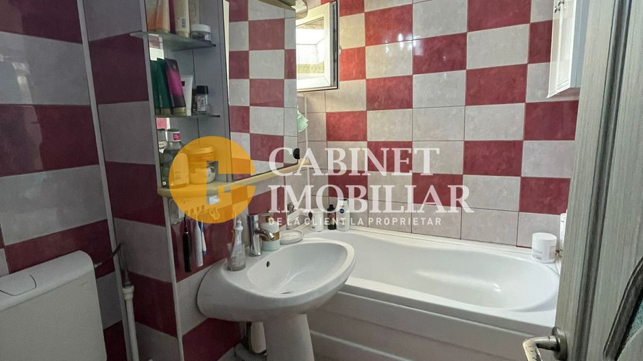 FARA RISC - PODU ROS - LICEUL EMIL RACOVITA - 3 CAMERE - RENOVAT - Poză 11