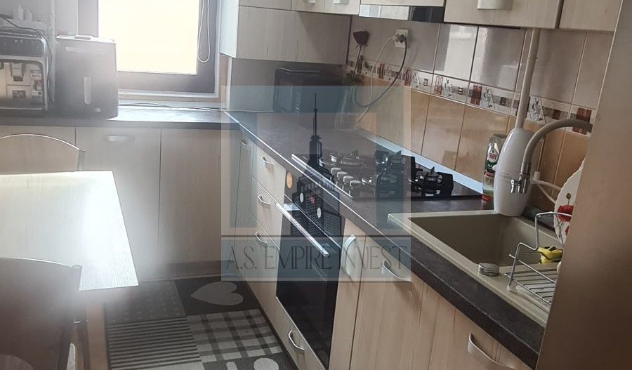 Apartament 3 camere decomandat - zona Tractorul - Poză 6