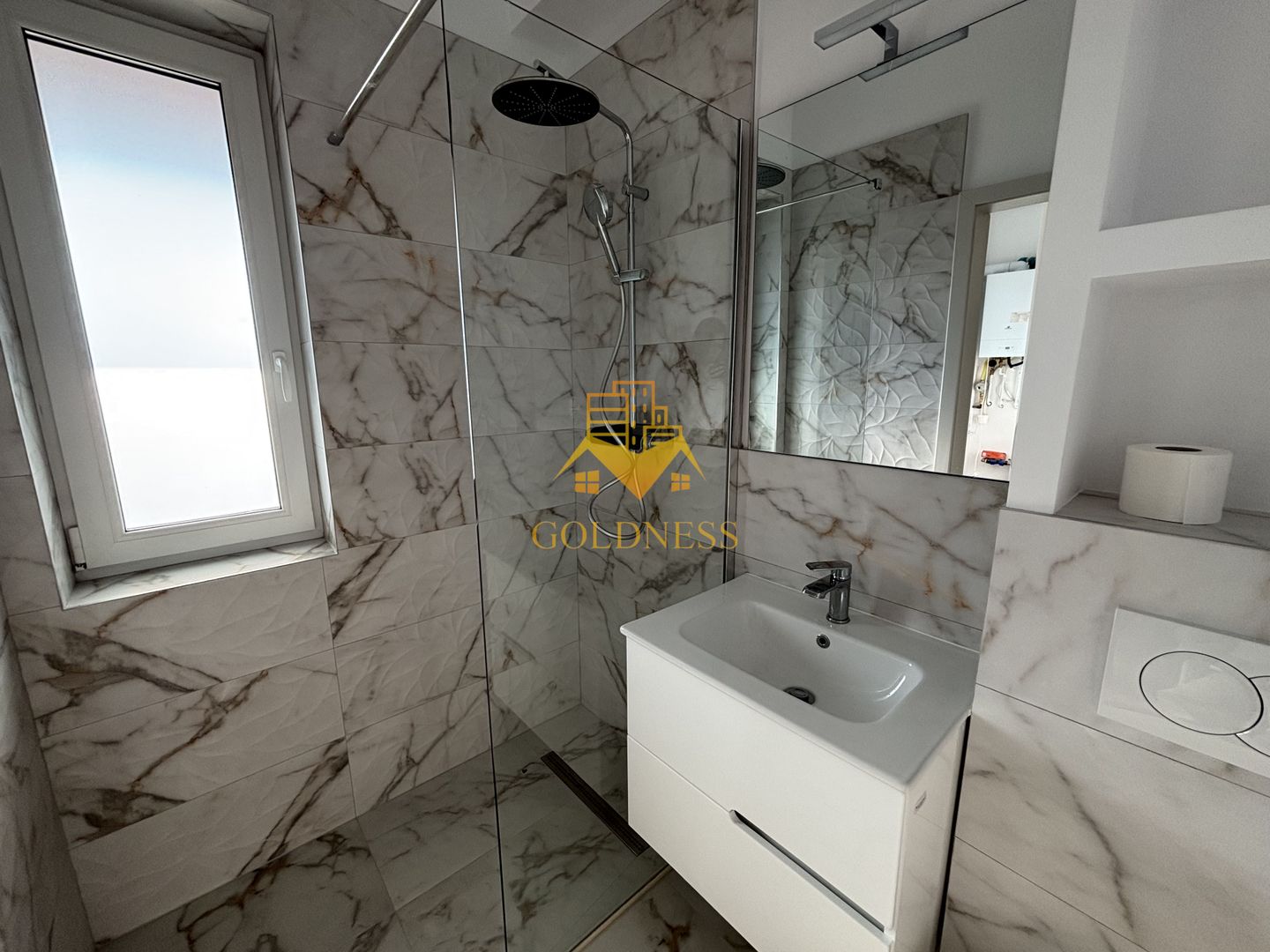 Duplex lux, de închiriat, 5 camere, parcare, curte, terasă,220mp teren - Poză 3