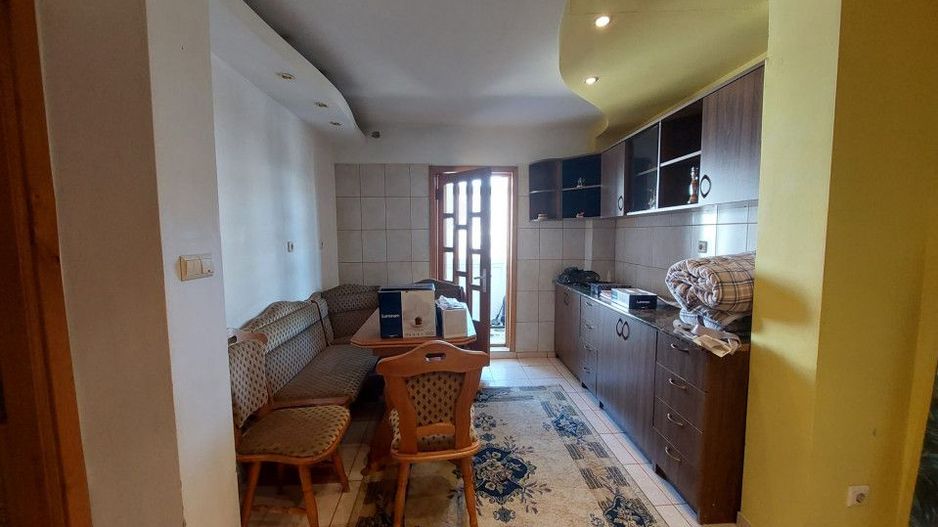 Inchiriere Apartament 3 camere Eremia - Poză 2