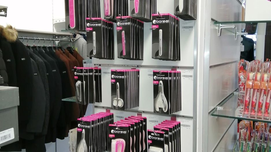 Spațiu comercial ultracentral, 200 mp singurul vad 100% pietonal Roman - Poză 10