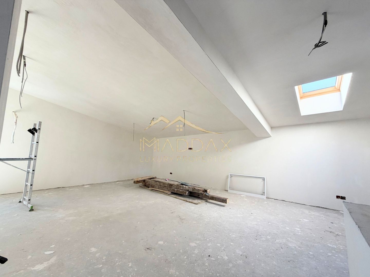 Vila moderna 6 camere // 190mp // teren 300mp // Tunari - Poză 26