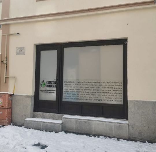 Spatiu comercial ultracentral de inchiriat - Poză 2