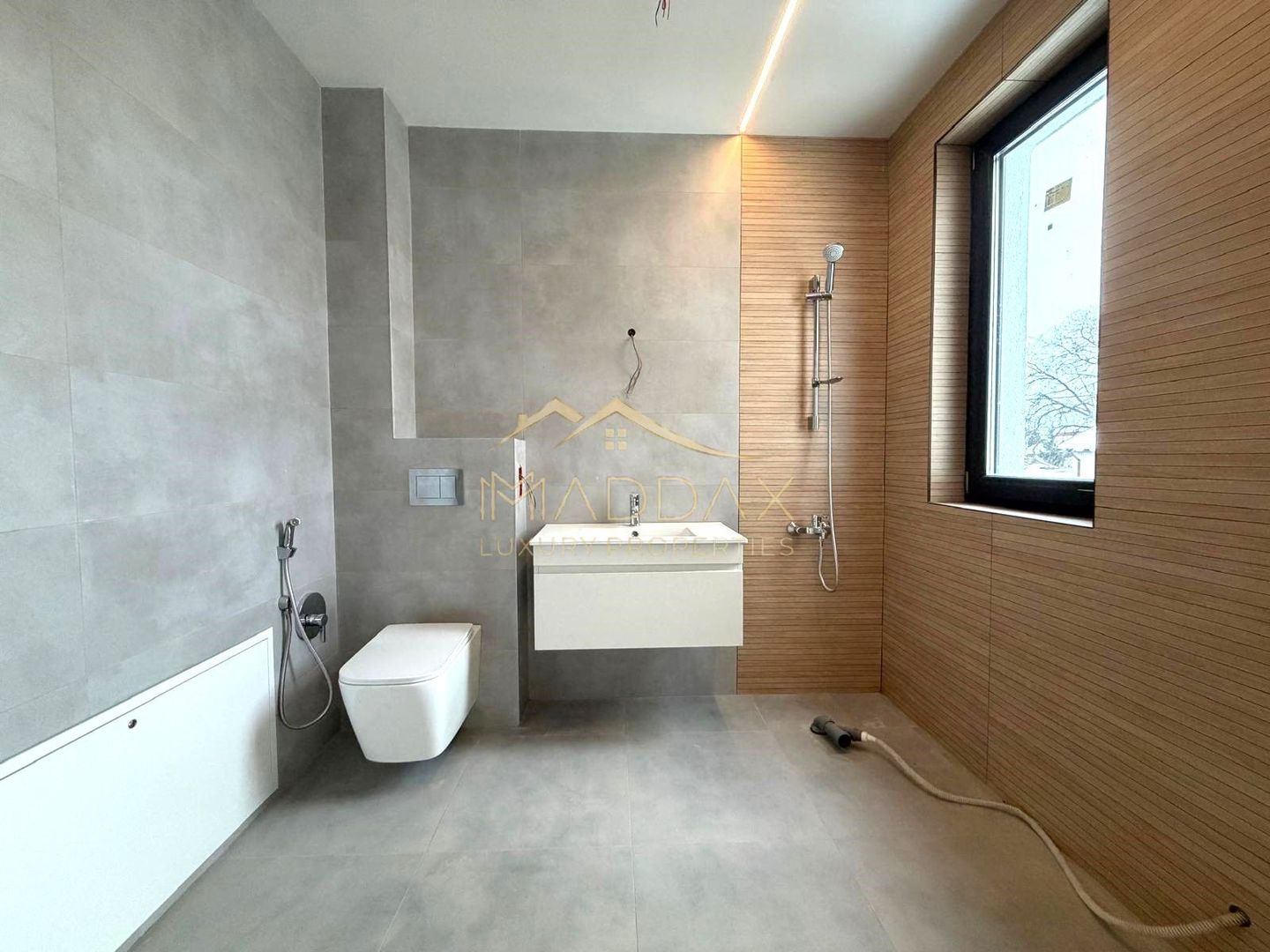 Vila moderna 6 camere // 190mp // teren 300mp // Tunari - Poză 17