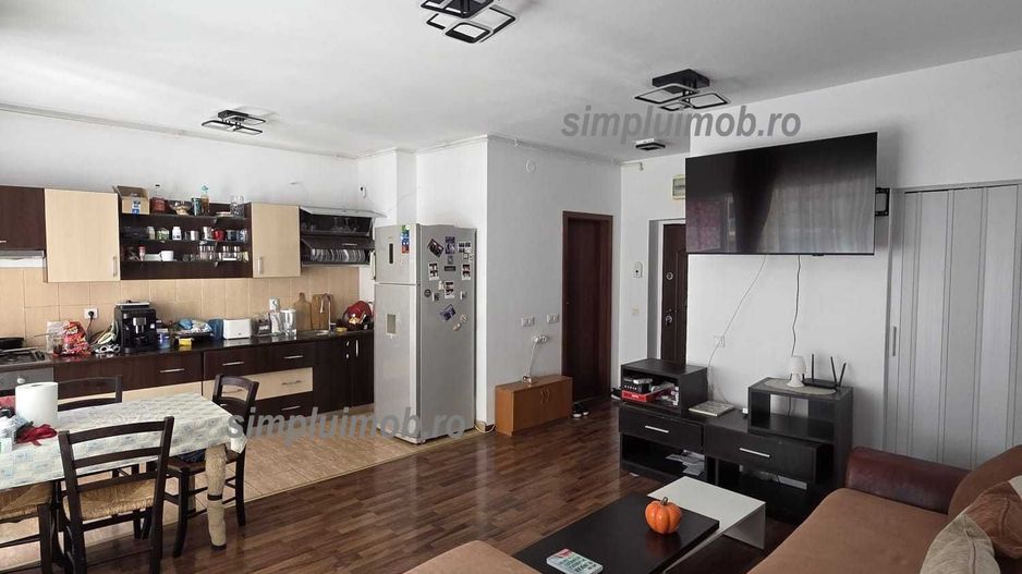 Rasarit de Soare 3 Camere - Poză 1