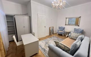 Apartament  deosebit amenajat LUX  boxa curte acces auto CENTRAL - Poză 22