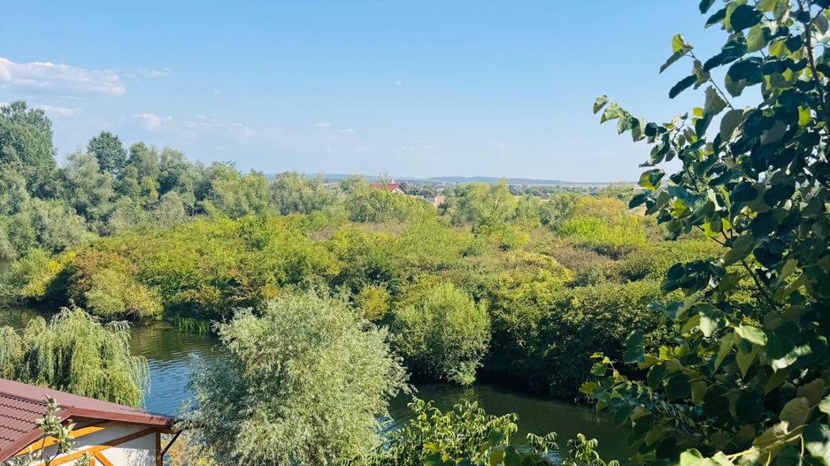 Casa Podgoria cu ponton pe malul Crisului - Poză 1