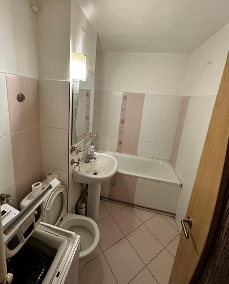 Apartament 2 camere, zona Lunei , etaj intermediar, centrala - Poză 3
