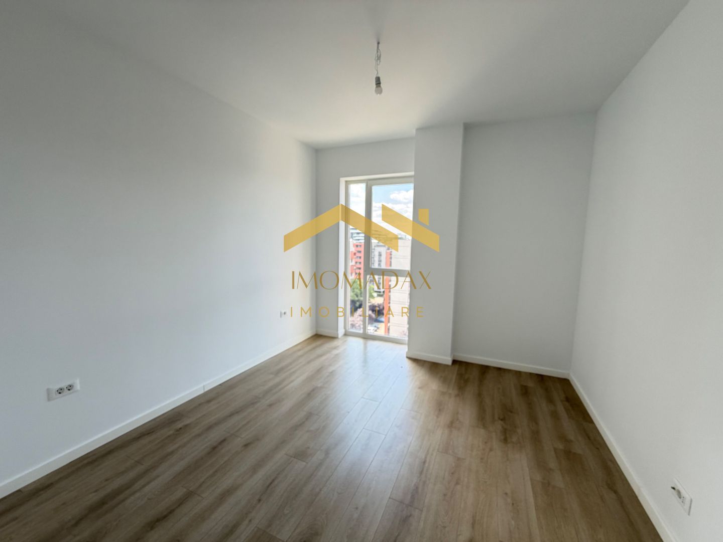Aradului-3 Camere-2 Balcoane - Poză 3