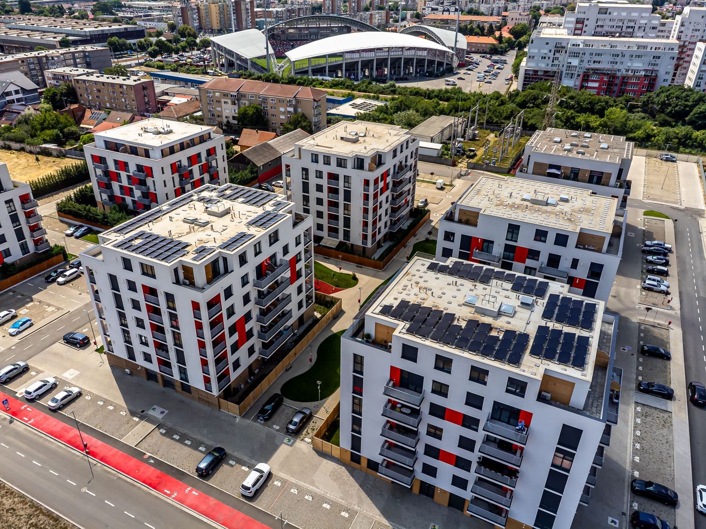 VÂNDUT! Apartament 2 camere la etajul 1 bloc R38 - Poză 1