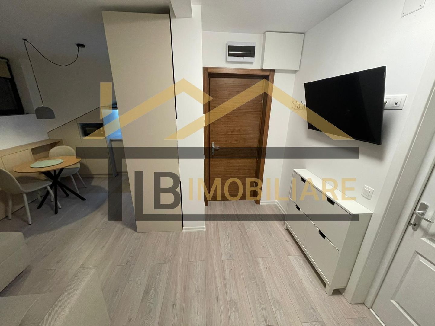 Apartament de 2 camere, 40mp, parcare, Zona Platou - Poză 8