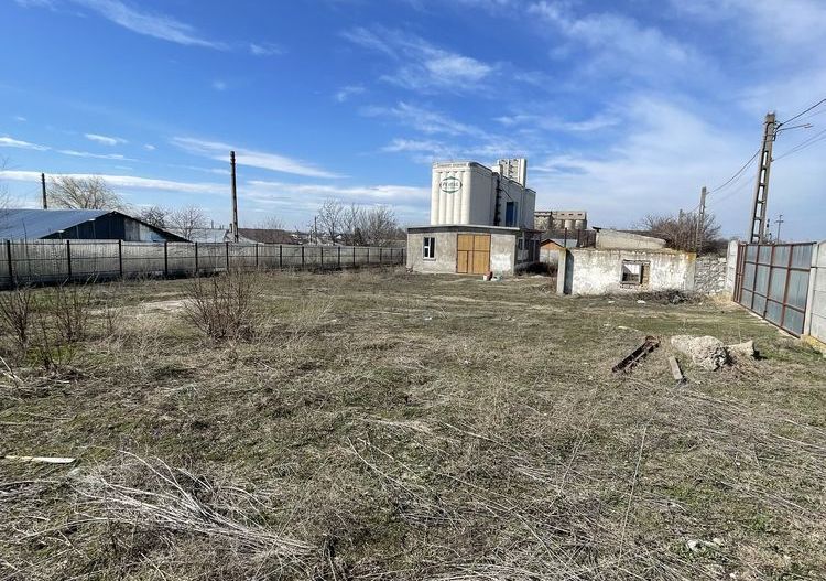 Teren generos cu hale si utilități - Ideal pentru afacerea ta! 2051 mp - Poză 5