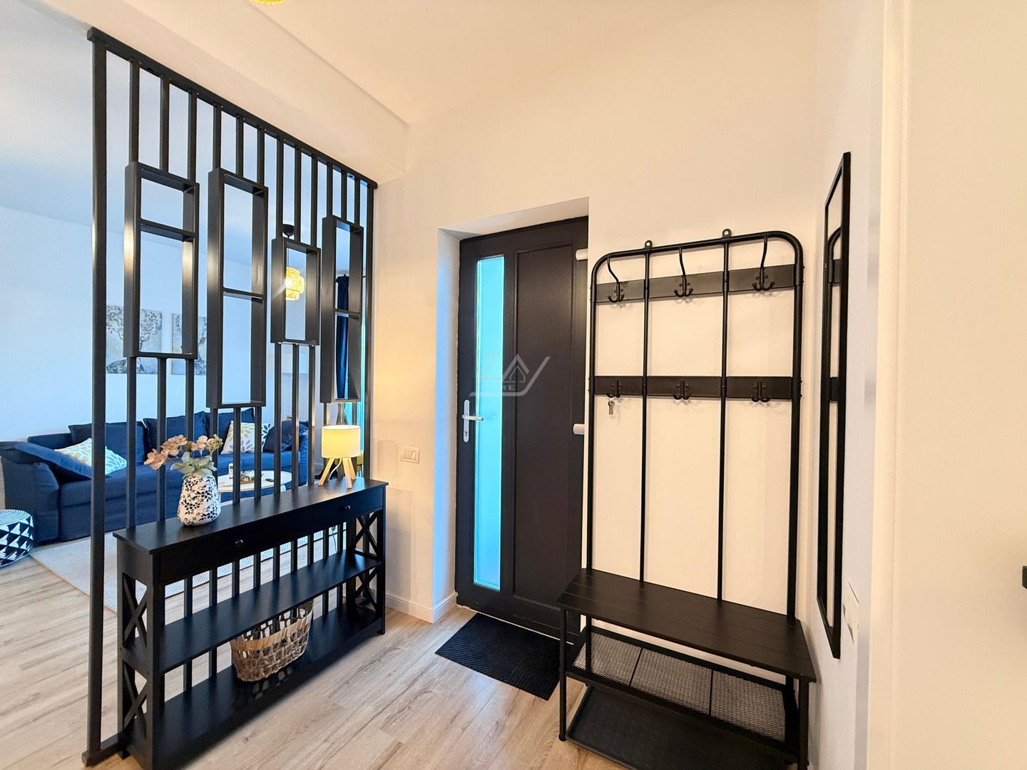 PRIMA INCHIRIERE. Casa moderna si cocheta. Curte amenajata. Loc de parcare. - Poză 12