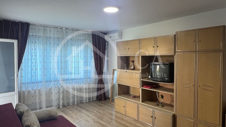 Apartament cu 3 camere de vanzare Decebal Oradea - Poză 1