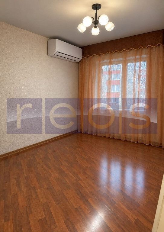 VANZARE 3 CAMERE DECOMANDAT - TIMPURI NOI - Poză 3